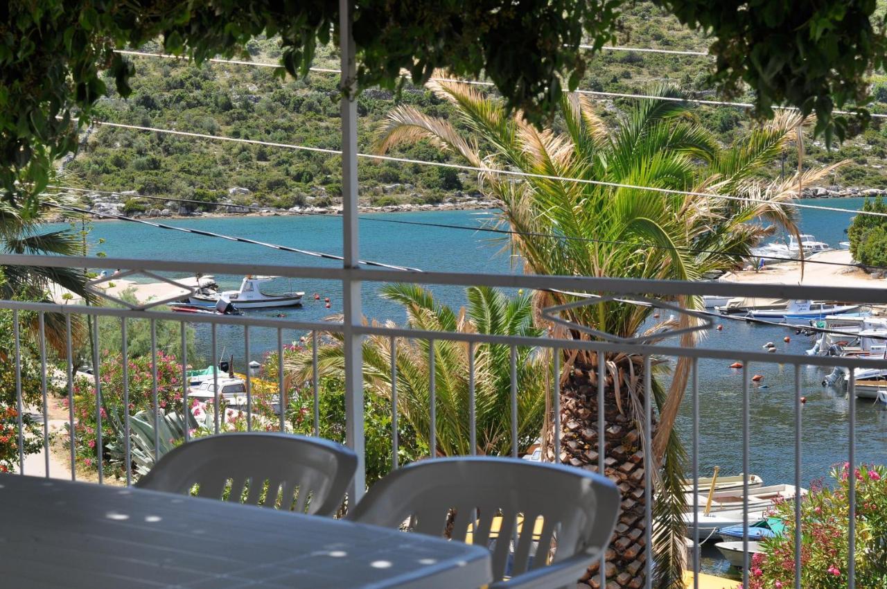 Apartments By The Sea Stupin Celine, Rogoznica - 2096 المظهر الخارجي الصورة