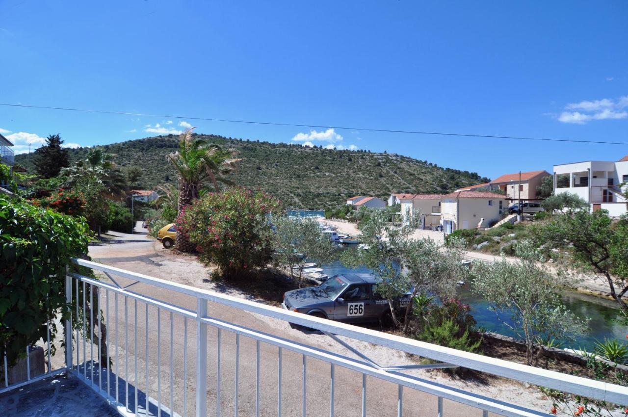Apartments By The Sea Stupin Celine, Rogoznica - 2096 المظهر الخارجي الصورة